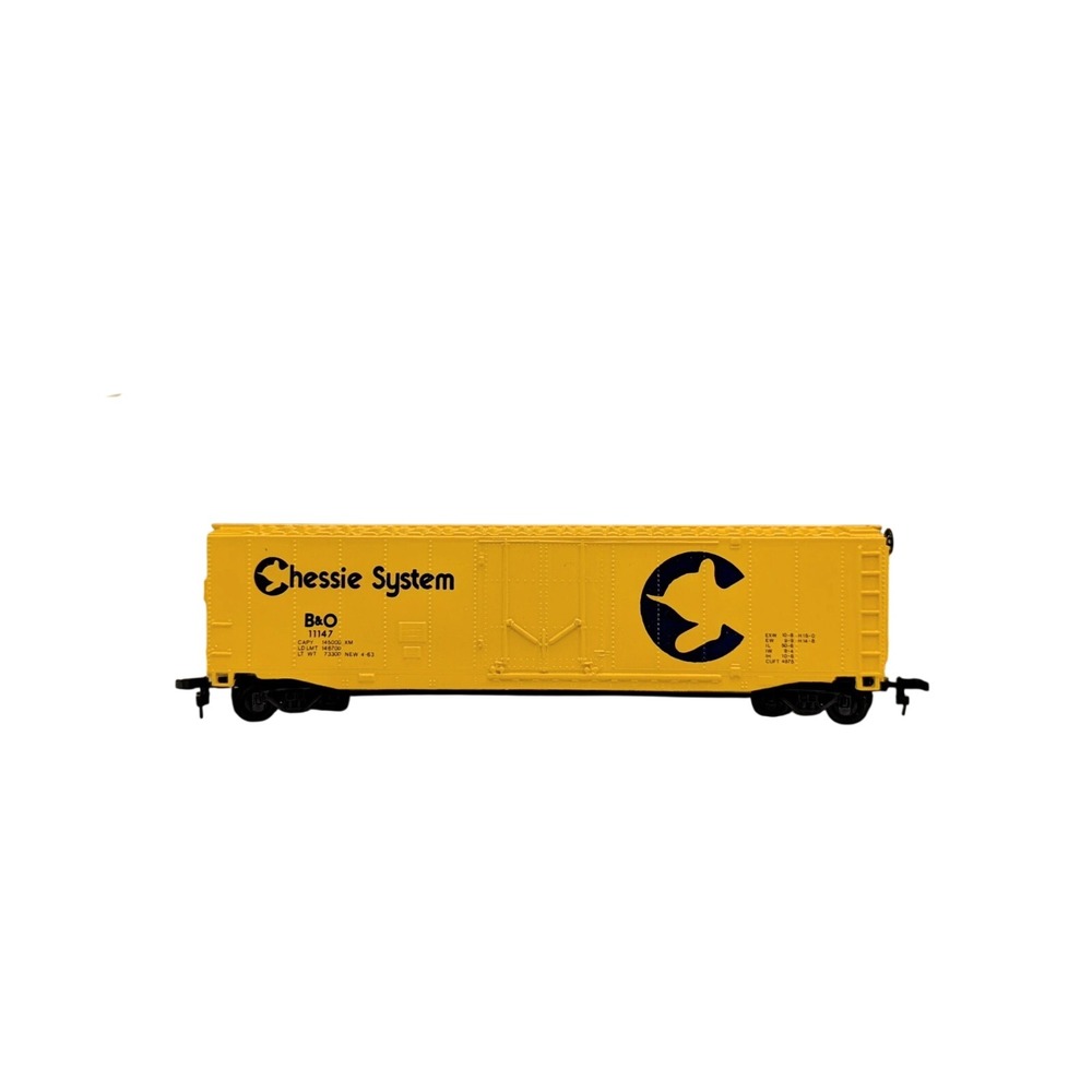 Bachmann Ho Scale Model Trains 51' Steel Plug Door Box Car Chessie